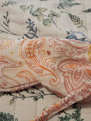 Sleep mask in good condition