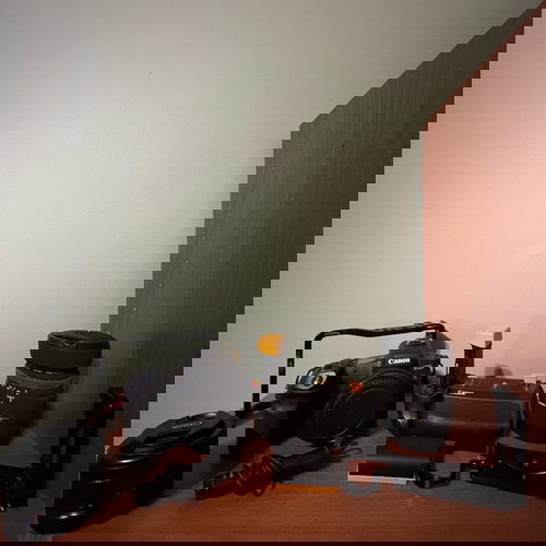 Canon EOS R πακέτο μεταχειρισμένο με battery grip, φακούς και Smallrig cages