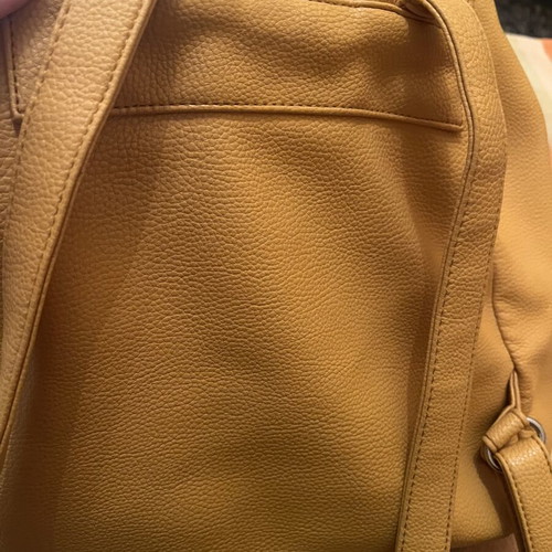 Backpack Caprisa large like new, yellow and orange
