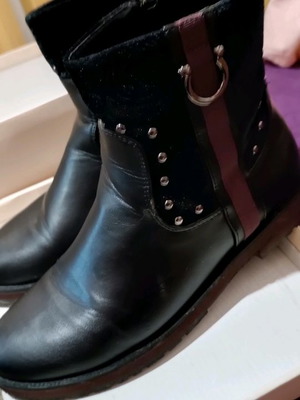 Μποτάκι αρβύλακι δερμάτινο μεταχειρισμένο με ανάγλυφο σχέδιο και τρουκς νούμερο 41