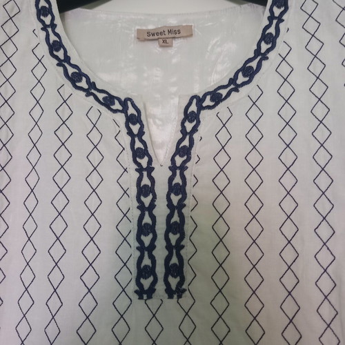 Summer dress Sweet Miss XL like new, white and blue linen