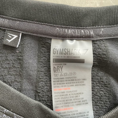Gymshark Onyx V3 shirt new, size large fitting medium, black