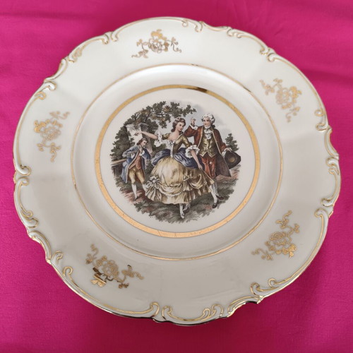 Hutschenreuther vintage decorative porcelain plate from Bavaria like new