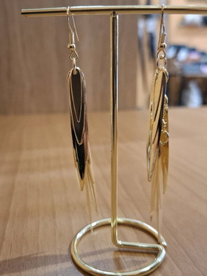 Handmade dangling earrings new, gold color, 9 centimeters