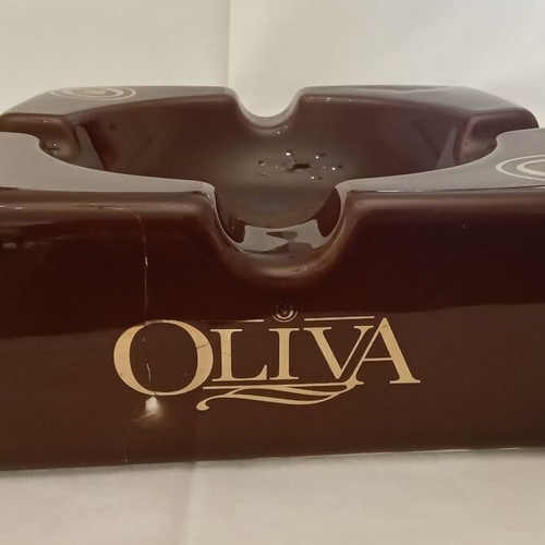 Large ceramic OLIVA cigar ashtray used with crack