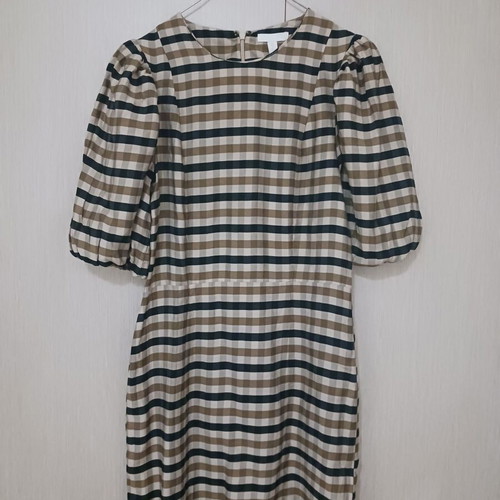 Dress H&M with puff sleeves size 36 like new beige and black