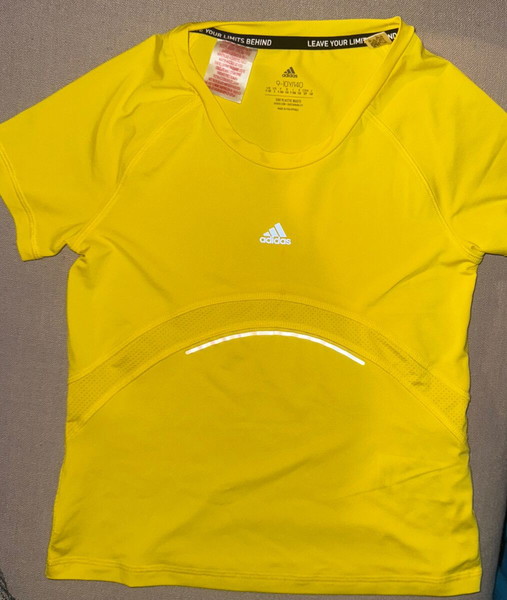 Adidas тениска за 9/10 години