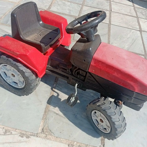 Children's pedal tractor