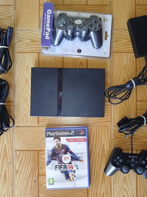PlayStation 2 slim κονσόλα μεταχειρισμένη με καλώδια, χειριστήρια και παιχνίδι