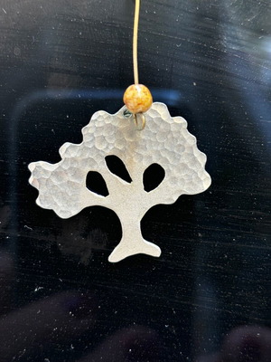 Thematic women's tree-shaped earring like new single