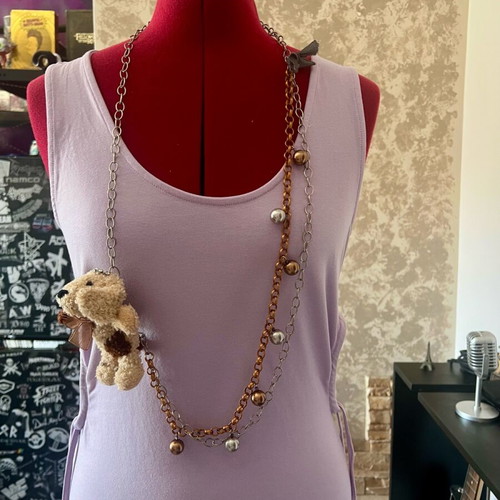 Necklace with dog like new, multicolored
