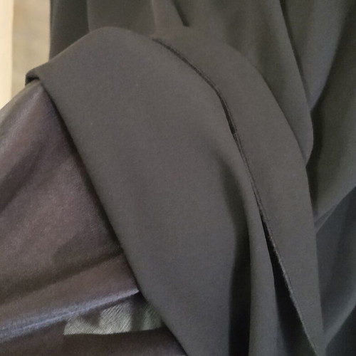 Lynne blouse black, like new, size L