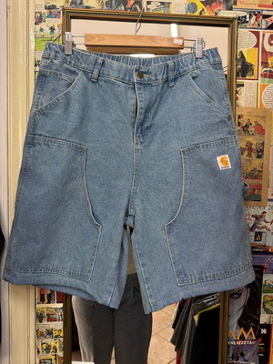 Carhartt cargo shorts used, size M 38 10 with burn mark