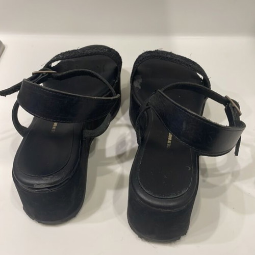 Platform sandals size 38 used, need repair