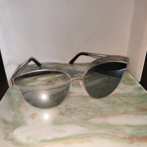 Hawkers cat eye sunglasses like new, gray and silver