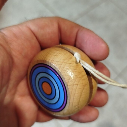 Wooden yoyo toy