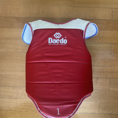 Daedo Taekwondo Chest Protector and Helmet like new