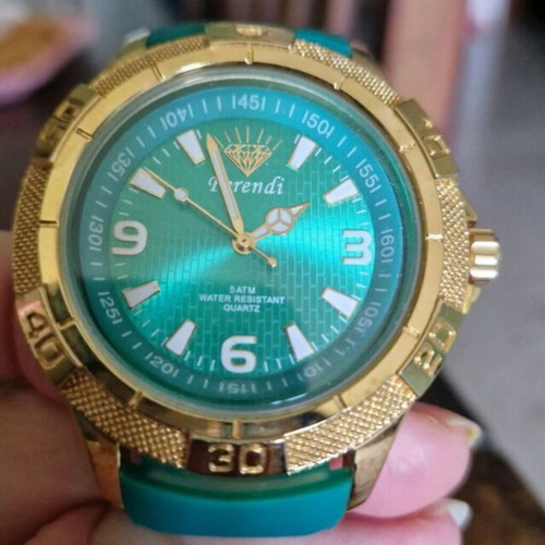 Ferendi watch green gold like new, waterproof quartz