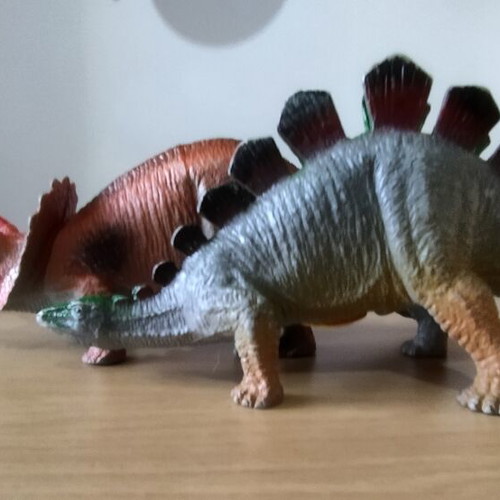 Dinosaur figures used, set of 3, no sound