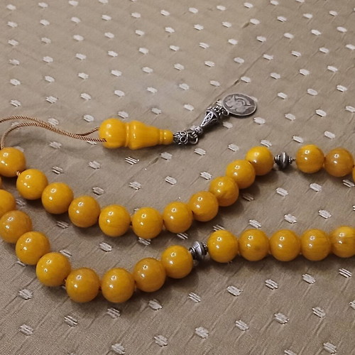 Bakelite Mastic Worry Beads used with vintage metal elements