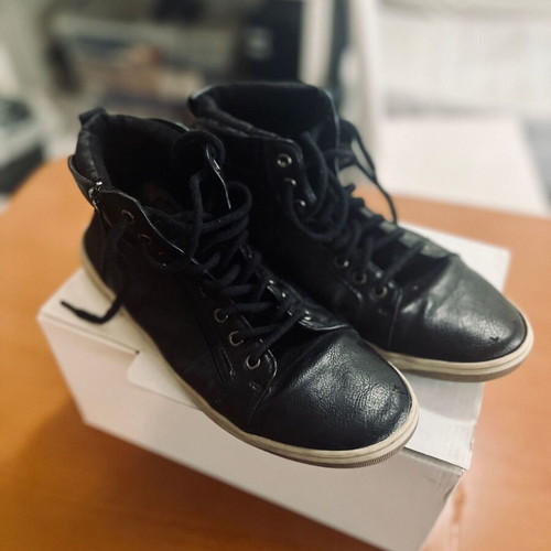 Sneaker boot leather used, size 42-43, black