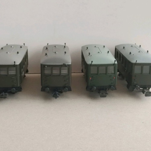 Passenger wagons HO scale used, pair
