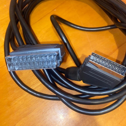 Scart cable 4 meters used