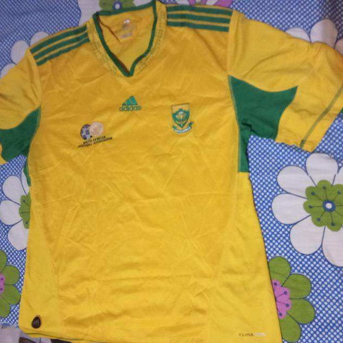 South Africa team jersey 2010 like new, size L