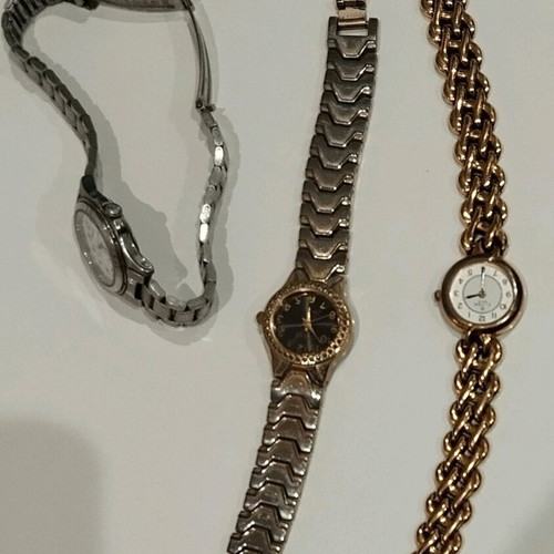 Wristwatches women's like new, pack of 3, gold and silver colors