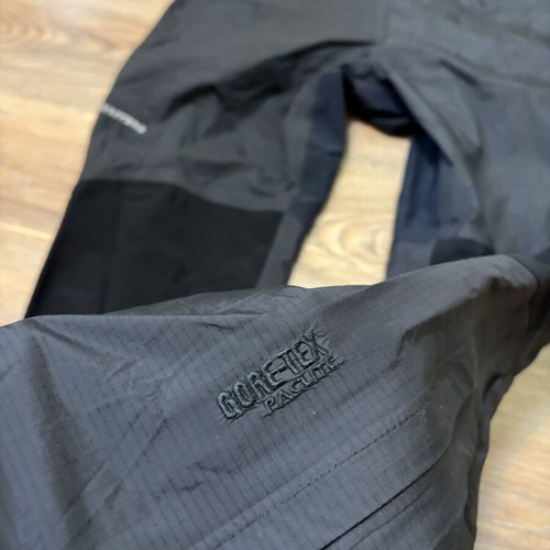 Norrona Falketind men's pants Gore-Tex Paclite size M like new, black