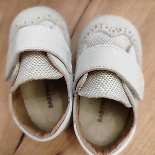 Babywalker baby shoes size 18, unused
