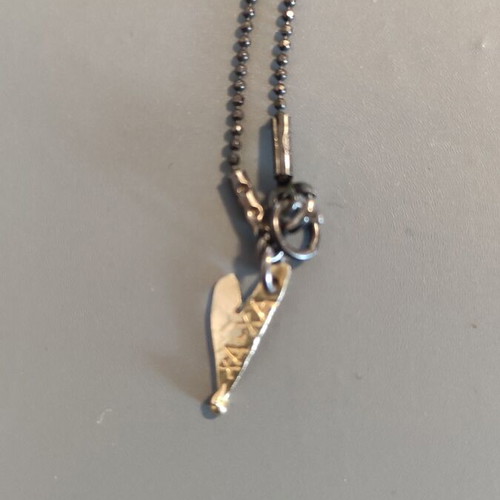 Necklace with 3D gold-plated crown like new, black chain