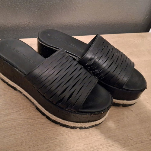 Glamazons women's platform shoes used, size 38, black