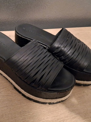 Glamazons women's platform shoes used, size 38, black