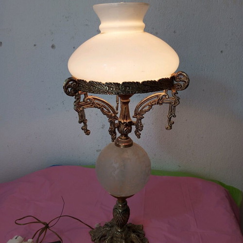 Vintage old lamp used, functional