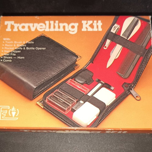 Vintage Travelling Kit complete grooming set with box