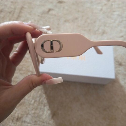 Dior sunglasses beige with case and authenticity card