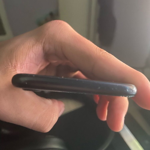 iPhone SE 2020 used for parts with case