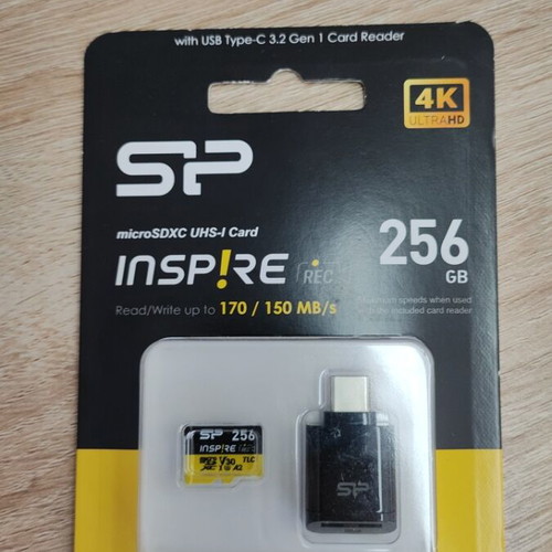 Micro SD 246GB Silicon Power with card reader new