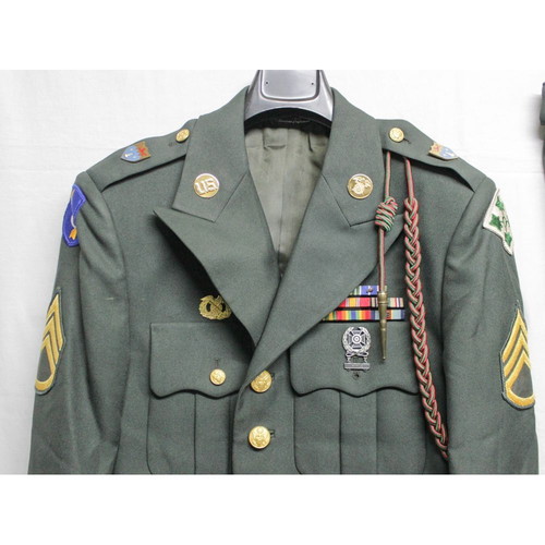 1970 U.S Army Sergeant Uniform like new