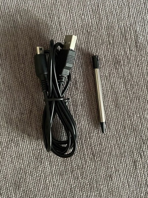 USB charger for Dsi/3Ds/2Ds with stylus like new