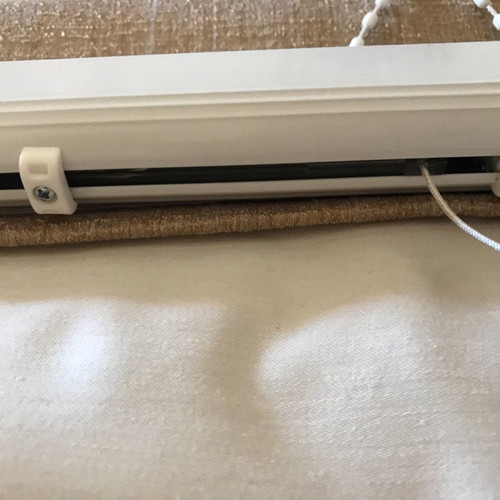 Fabric roller blind like new, dimensions 1.50x1.32 meters