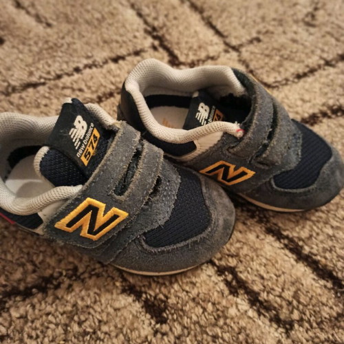 New Balance baby shoes size 21 like new, barely worn