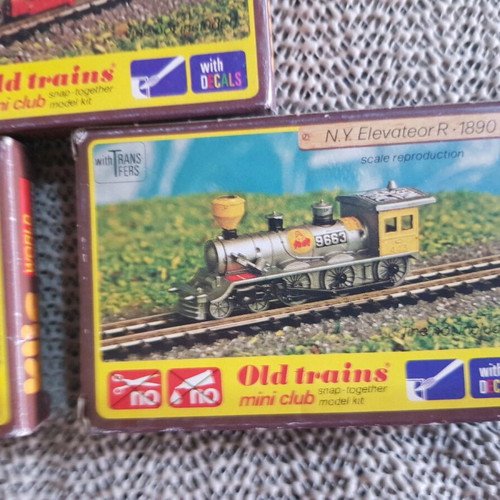 Old Train Mini Club model kit used, pack of 3 small trains