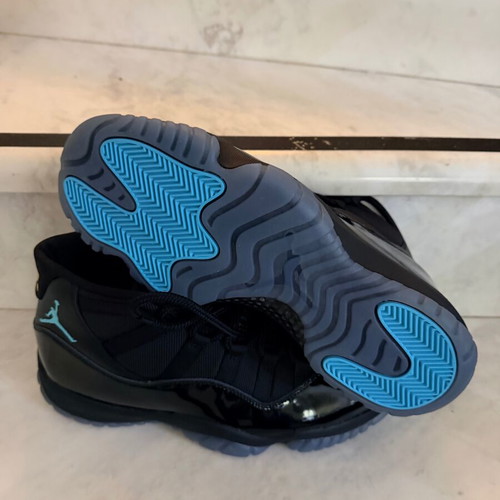 Air Jordan 11 Gamma new, unworn