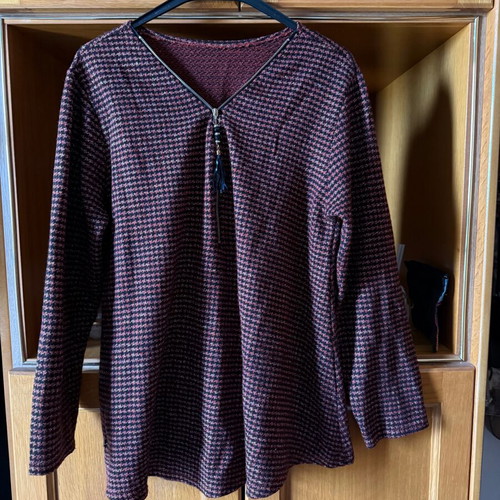 Checked brown and burgundy blouse with chest zipper new, size XL