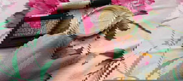 бляскави бронзаторни сенки Dior твърде обърнати максимален фактор получават евтин пакет поради счупената опаковка продуктът е наред