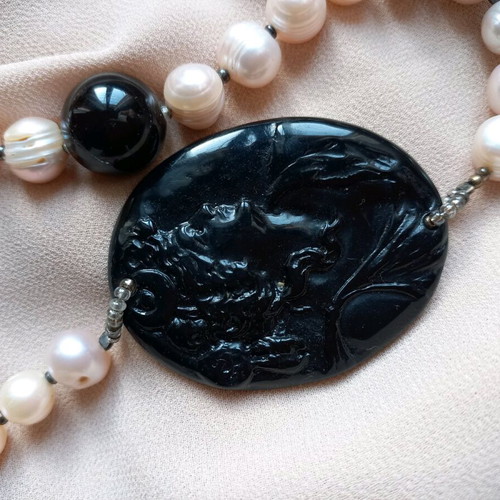 Onyx & rose pearls necklace used, vintage large