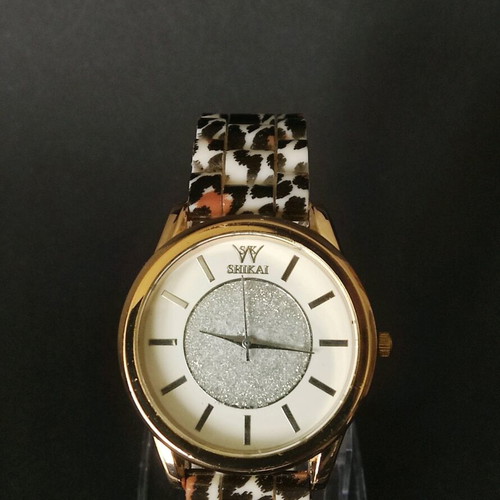 Watch with leopard silicone strap like new, women's
