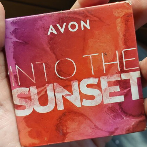 Avon Into the Sunset summer eyeshadow palette with coral Dust and Cream shadow gift